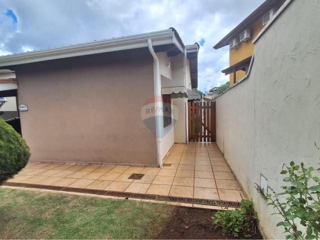 Casa no Condomínio Colinas de São Francisco – Conforto, Lazer e Sofisticação Próximo ao Lago do Taboão
