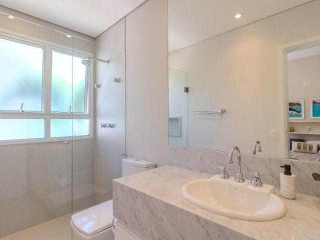 Casa no condomínio Condominio Residencial Villa Laplace para venda com 4 quartos, sendo 4 suítes, 56