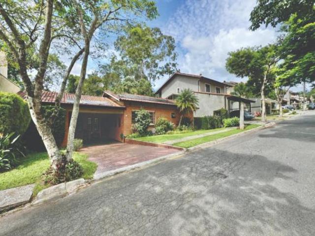 Casa no condomínio Condomínio São Paulo II para venda com 3 quartos, sendo 1 suíte, 194m²
