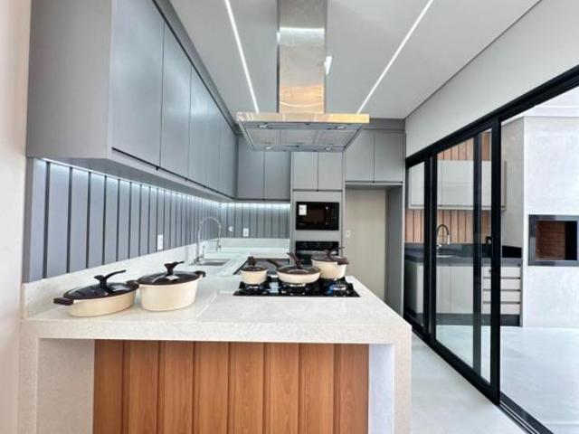 Casa no condomínio Gran Reserve para venda com 3 quartos, sendo 3 suítes, 120m²