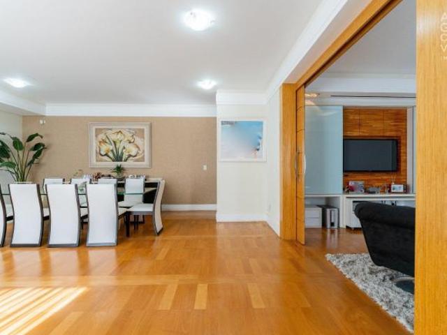 Casa no Condomínio Le Parc, 04 Suítes, 04 Vagas, Piscina, Tingui, Curitiba PR