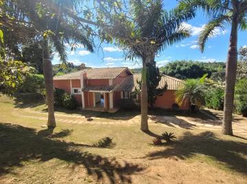 Casa no condominio nossa fazenda