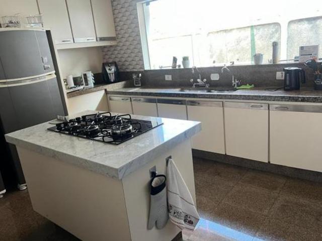 Casa no condomínio Residencial 5 para venda com 4 quartos, sendo 4 suítes, 481m²