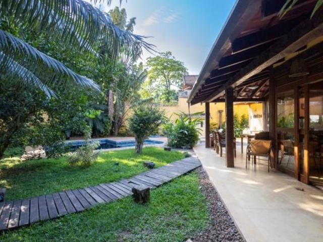 Casa no condomínio Residencial Refugio dos Robalos para venda com 5 quartos, sendo 5 suítes, 265m²