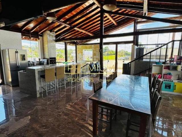 Casa no condomínio Riviera de Santa Cristina II