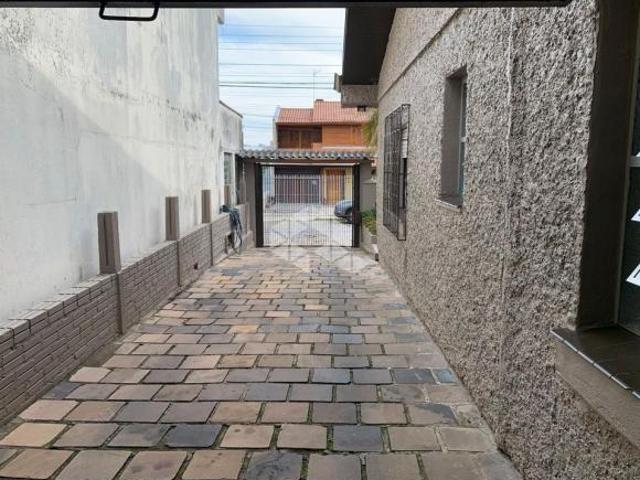 CASA NO DESVIO RIZZO, COM TERRENO DE 450M² CAXIAS DO SUL