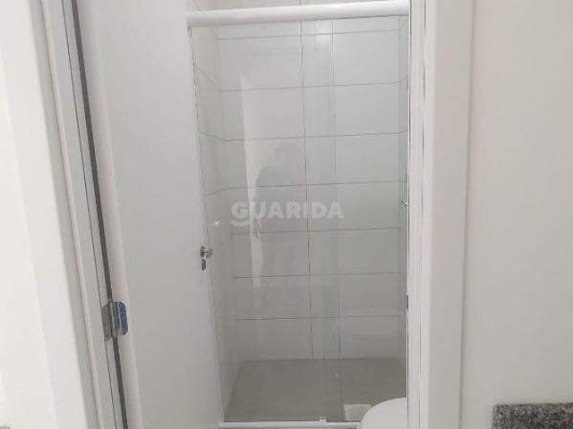 Casa no estilo sobrado, com 2 dormitórios e vaga de garagem no bairro Vila Nova COD: 20287