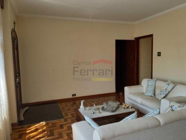Casa no Jardim França com 3 dormitórios e 2 vagas
