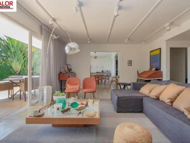 CASA NO JARDIM GUEDALA Fácil acesso para o bairro ou Faria Lima e Marginal. Linda vista e total tra
