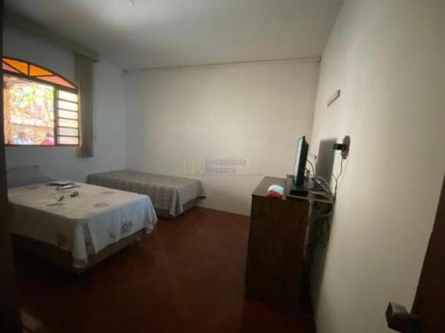 CASA NO JARDIM LAGUNA