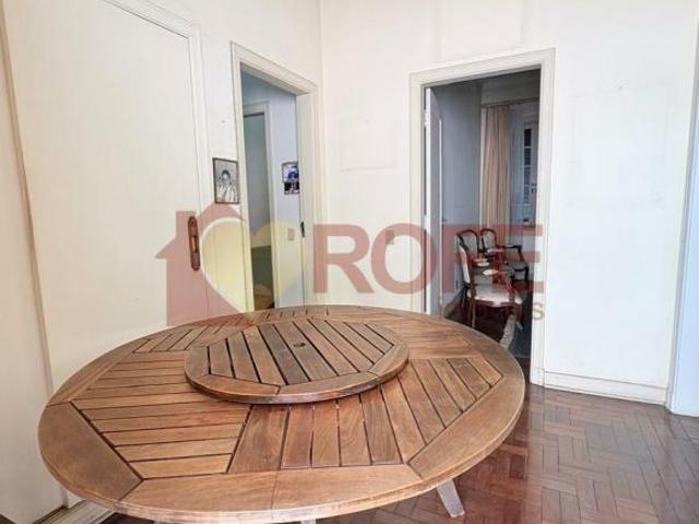 Casa no Jardim Paulista | 480 m² de Terreno | Próxima ao Shopping Iguatemi