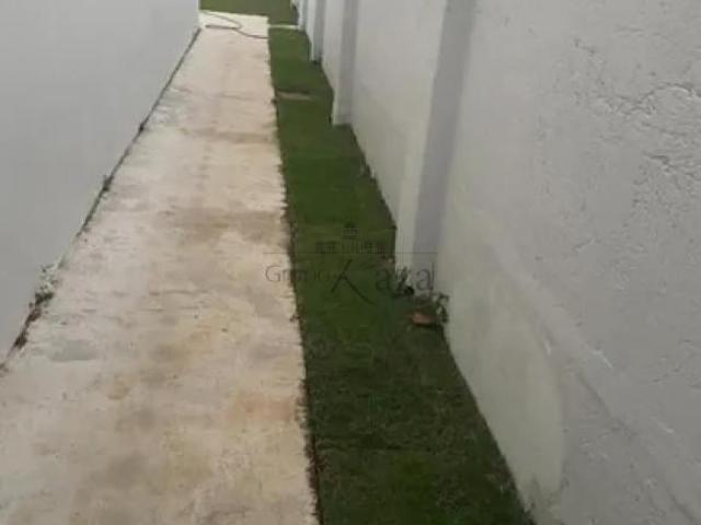 Casa no Jardim Santa Maria em Jacareí