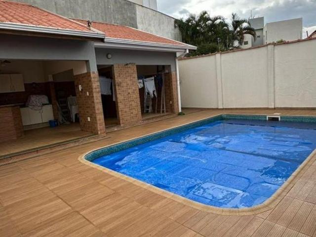 Casa no Jardim Santana por R$ 850.000,00