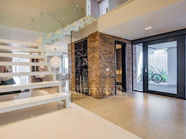 Casa no Jardins à Venda 4 Suítes, 4 Vagas 415m²