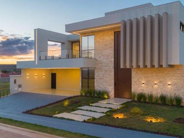 Casa no Jardins Genebra | 4 suítes + escritório | Piscina aquecida | Acabamento finíssimo