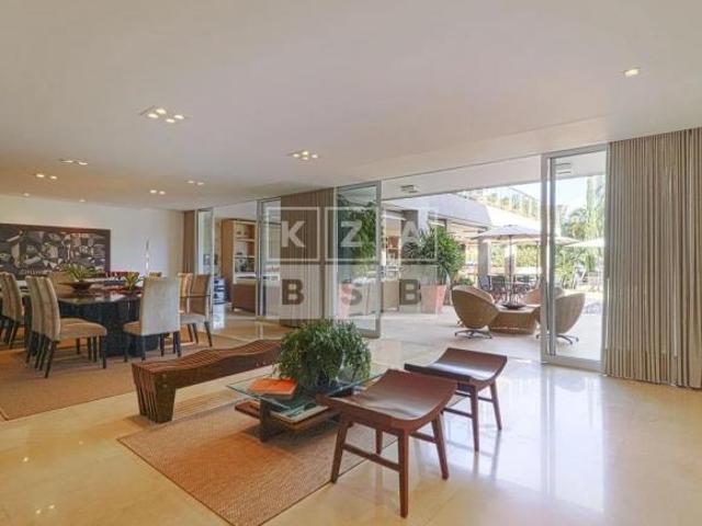 Casa no Lago Sul! 4 Quartos 5 Vagas 1012m² SHIS QI 11