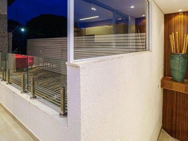 Casa no Pacaembu com 450m², 3 suítes, 4 vagas