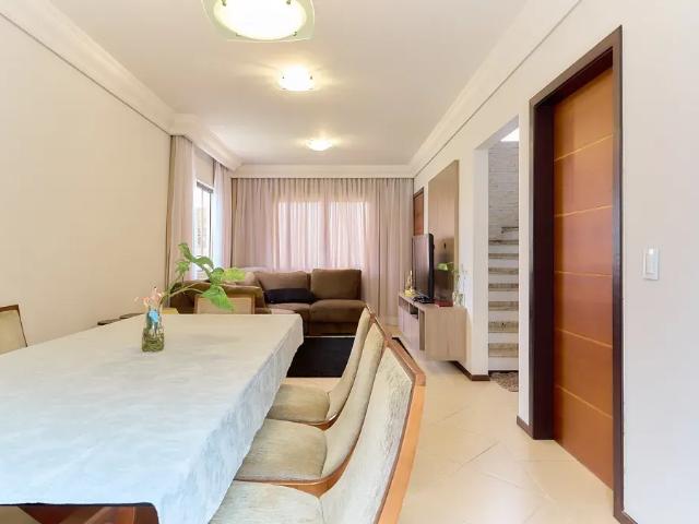 Casa no Pilarzinho de 199.12 m² com 3 quartos