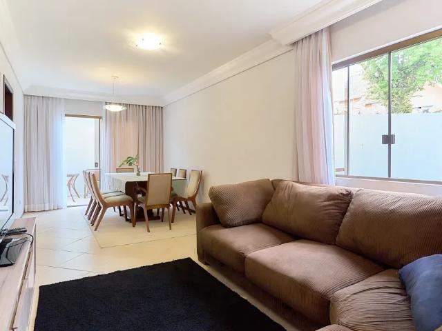 Casa no Pilarzinho de 199.12 m² com 3 quartos