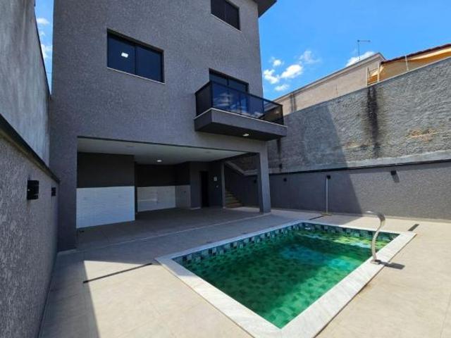 CASA NO PORTAL DOS IPÊS À VENDA, 3 QUARTOS 1 SUÍTE, PISCINA E 3 VAGAS EM CAJAMAR/SP