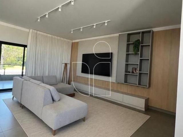 Casa no Residencial Gran Villaggio · 4 suítes · Piscina · Garça
