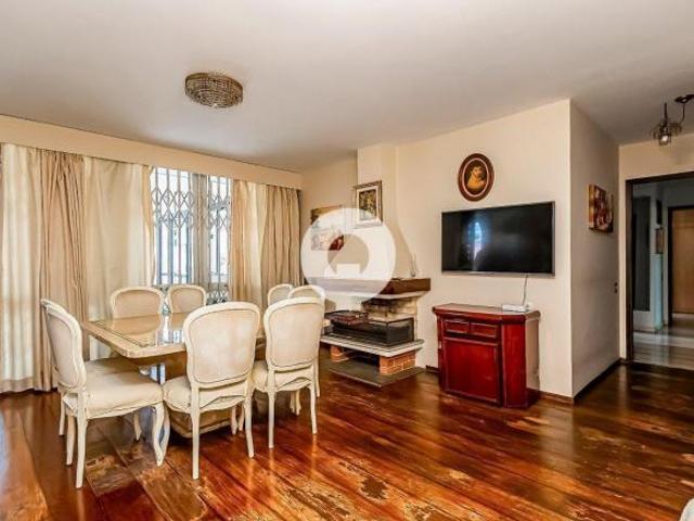 CASA NO SÃO LOURENÇO COM 253 M², 4 QUARTOS E 4 VAGAS R$ 1.800.000