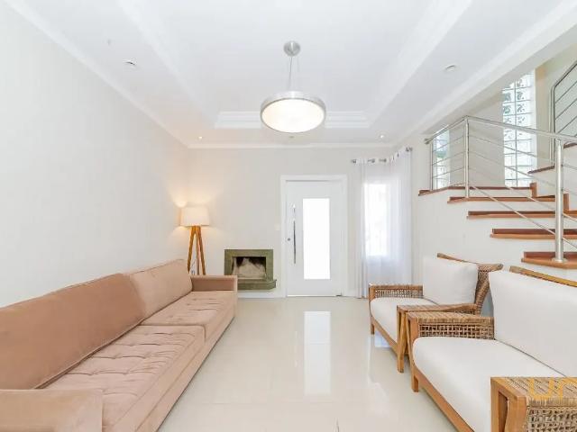 Casa no Santa Felicidade de 278 m² com 5 quartos