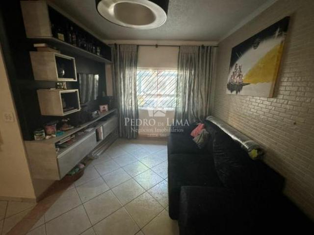 Casa no Tatuapé com 5 quartos 2 suítes e 2 vagas de garagem