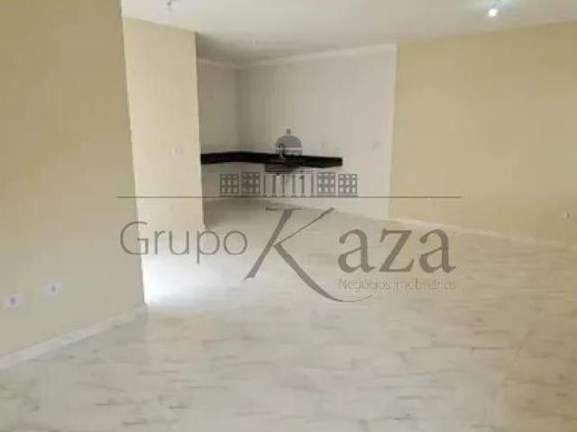 Casa no Villa Branca Jacarei ótima localização 3 quartos