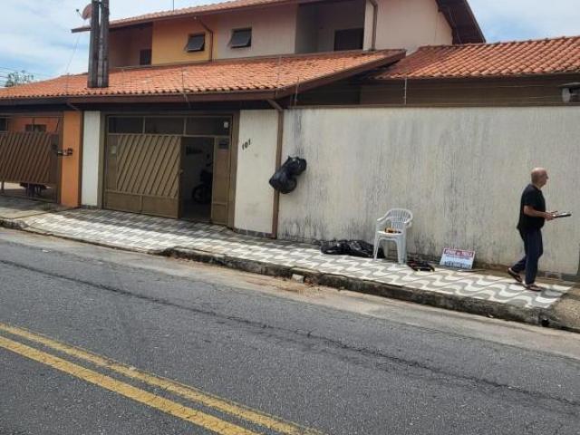 CASA NOVO HORIZONTE TAUBATÉ À VENDA ACEITA PERMUTA COM UMA CASA EM UBATUBA NO MESMO VALOR