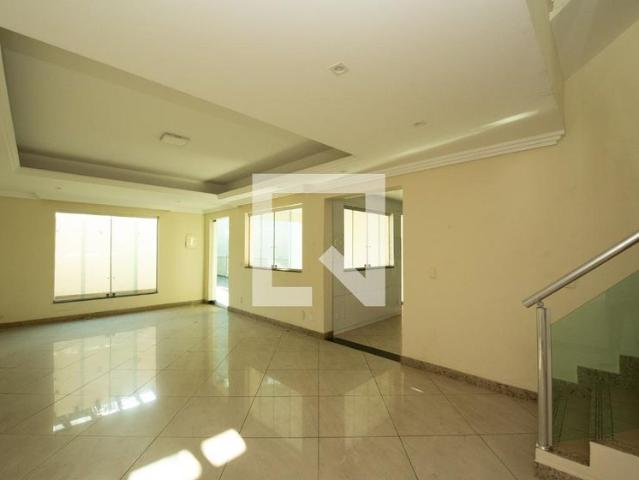 Casa, Novo Riacho, 3 Quartos, 250 m2 Contagem