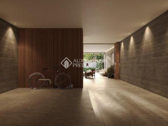 Casa nova 500m² no Três Figueiras com 3 suítes, piscina e 4 vagas