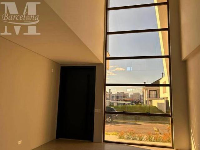 CASA NOVA COM 290M². ALTO PADRÃO. HARMONY VILLAGE CONDOMINUIM. ESPAÇO GOURMET. 3 VAGAS DE GARAGEM