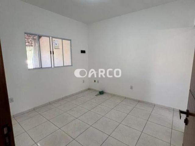 Casa Nova com 2 Dormitórios e Quintal no Parque Interlago em São José dos Campos