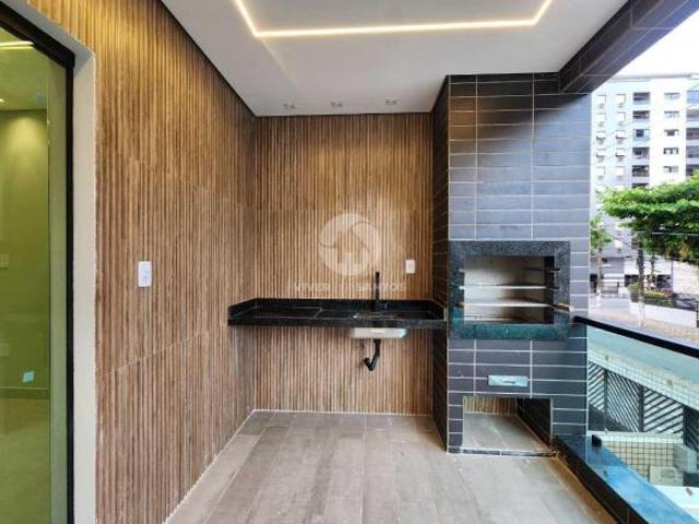 Casa nova com 3 dormitórios no Marapé