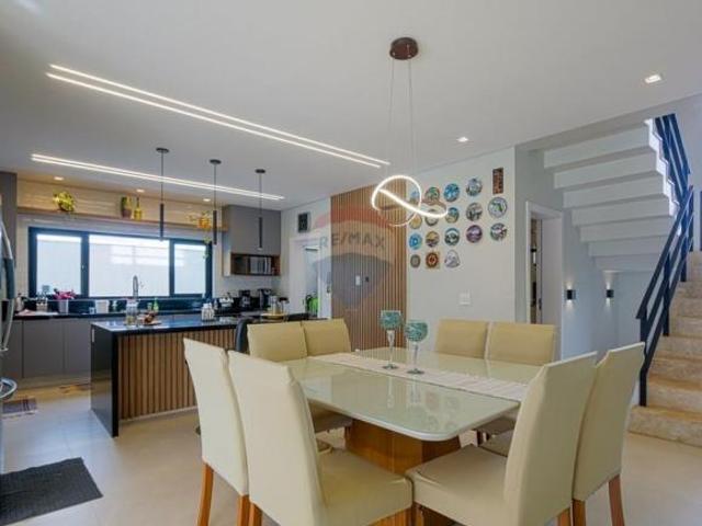Casa nova com 4 quartos e 4 Suítes Piscina e Energia Solar 355m² em Lote de 705m² na Morada Sul Eta