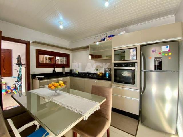 Casa nova de Esquina – Excelente oportunidade!