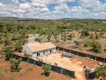 Casa nova e encantadora com piscina e vistas panorâmicas, s 194m² São Bartolomeu De Messines