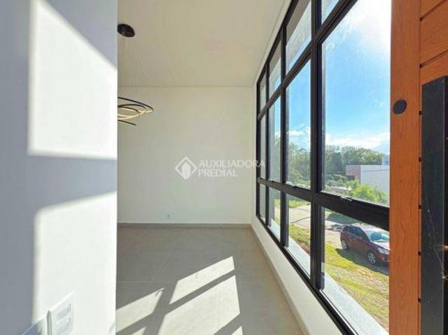 Casa nova em condomínio de 171m² com 3 quartos 3 suiítes