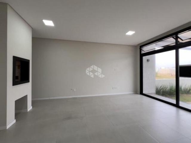 Casa nova em Capão da Canoa com 3 dormitórios 1 suíte a 2 quadras do mar Alt