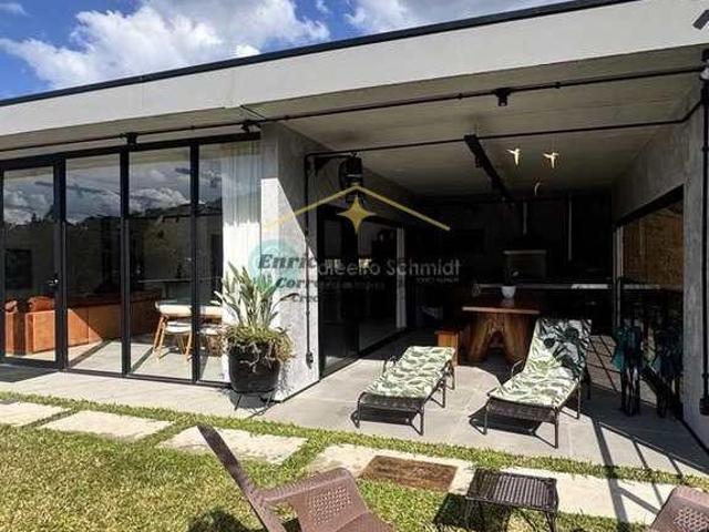 Casa nova, moderna e terrea em Santo Antônio do Pinhal