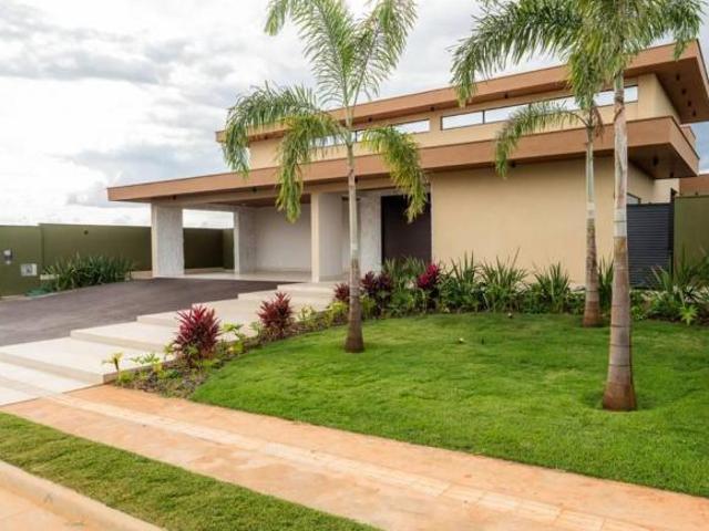 Casa nova no Cond. Jardim Genebra