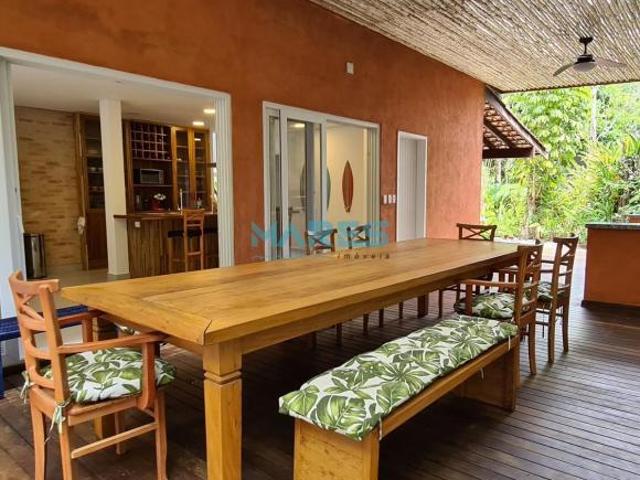 Casa impecável na Praia da Baleia