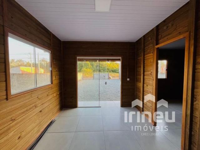 Casa novinha para locação próximo do Supermercado Campos!
