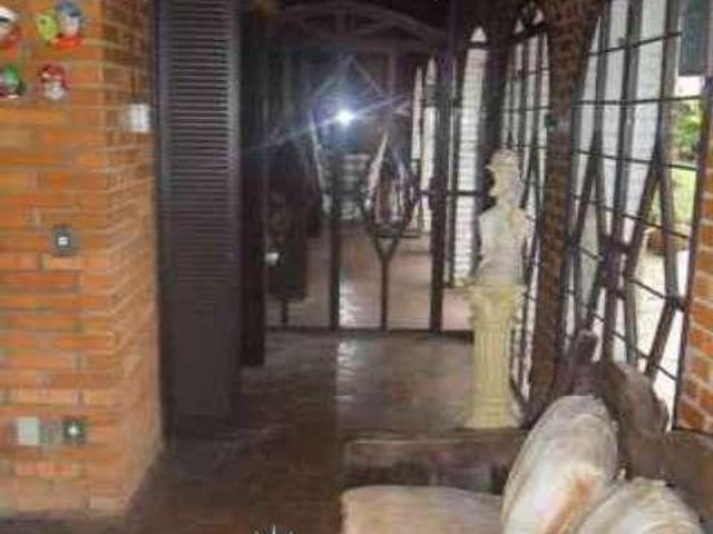 CASA ÓTIMA PARA RESIDÊNCIA OU COMERCIAL