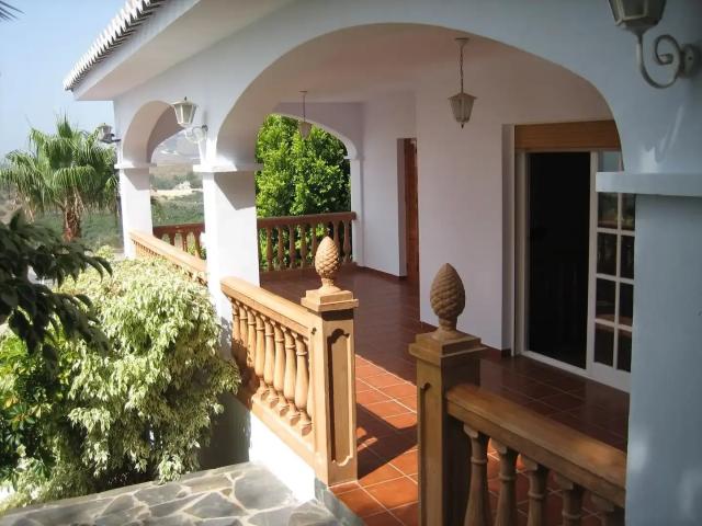 Casa o chalet de alquiler en N/a, Avda Pescia Ctra de Frigiliana, Nerja