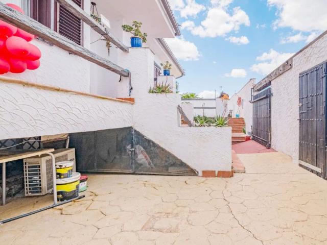 Casa o chalet de alquiler en Calle Real de Málaga, 93, Aljomahima Ermita, Las Gabias