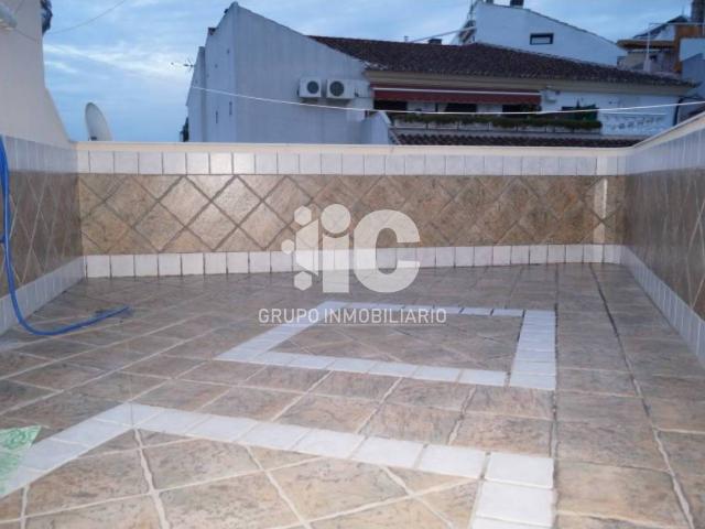 CASA OBRA NUEVA CON CALEFACCION, CHIMENEA, COCHERA, TERRAZA