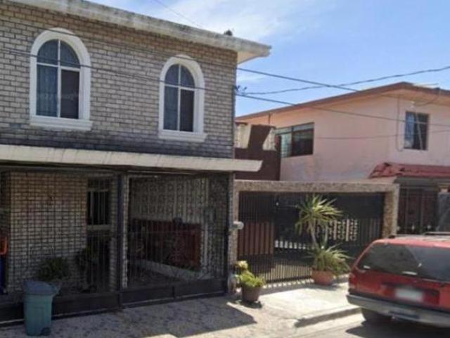 CASA OCTAVIO GUTIERREZ NICOLAS DE LOS GARZA !