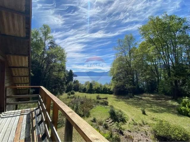 Venta casa orilla de lago caburgua pucon | 5 dormitorios por 19000.00 en Pucón